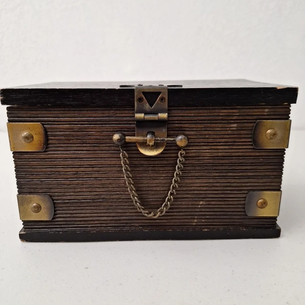 Vintage MCM Wood Brass Jewerly Box Removable Tray Red Velvet Lined 8.5